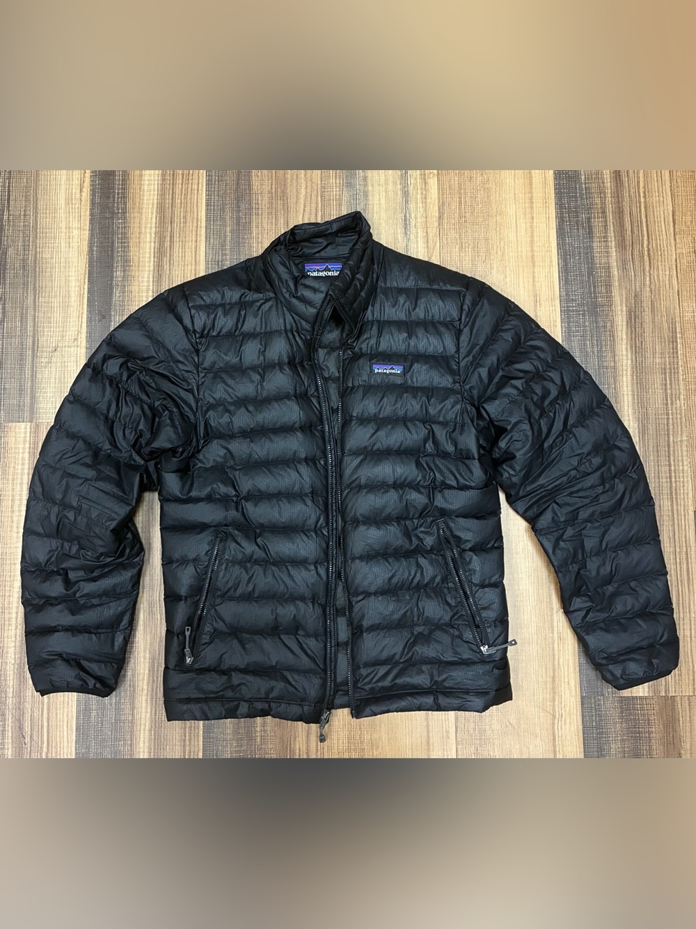 Patagonia Down Sweater Jacket Mens Small Black Puffer Full Zip Outdoor 84674